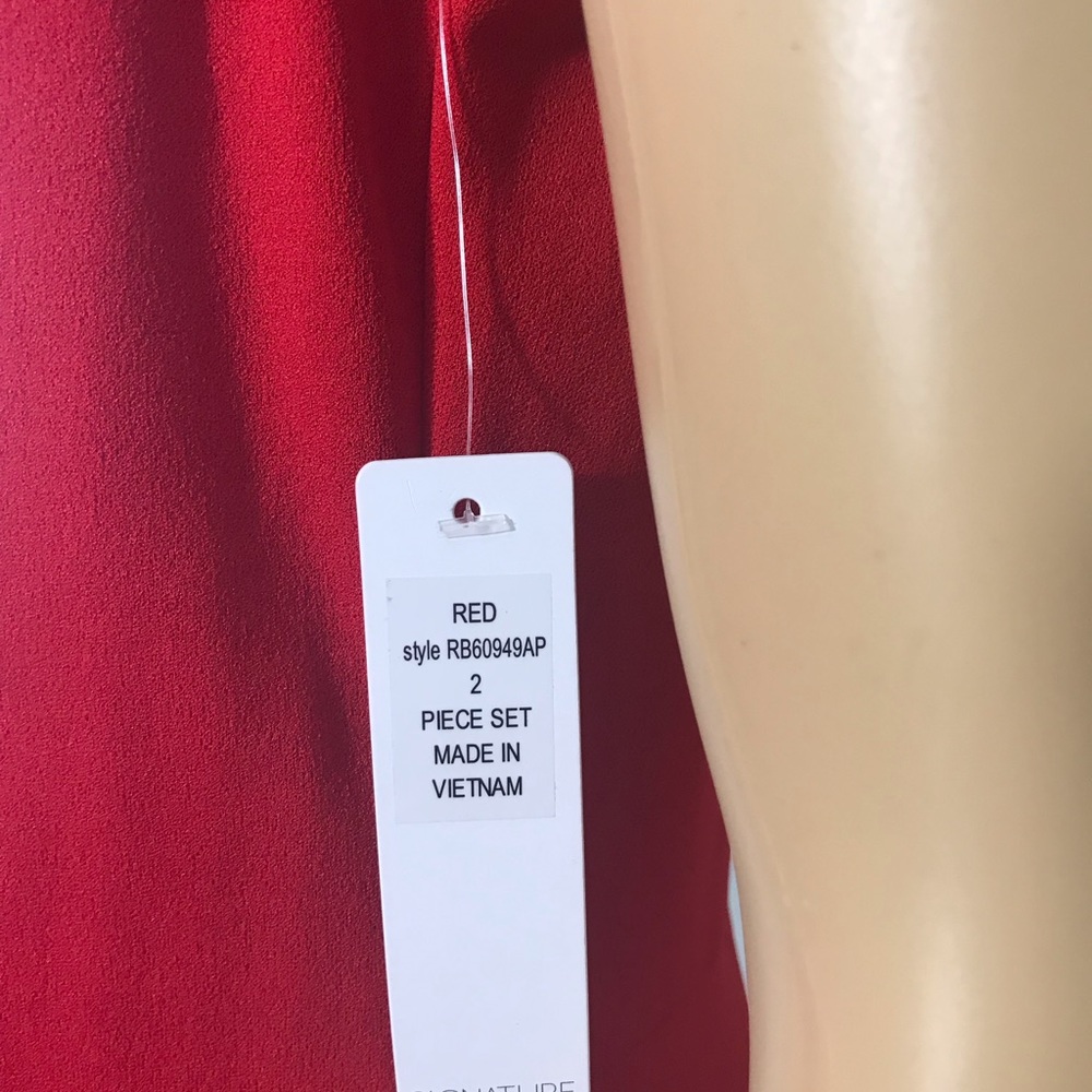 Robbie Bee Dress 🌹 - Picture 7 of 8